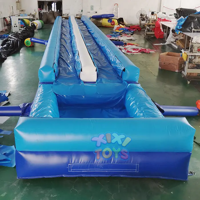 XIXI juguetes Venta caliente 20m/67ft mucho salpicaduras de agua diapositiva deporte juegos de agua inflable antideslizante y diapositiva para la venta