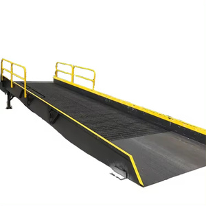 CE Certified Forklift <strong>Loading</strong> Ramp Mobile Lifting <strong>Platform</strong> Ramp Mobile Customizable Truck <strong>Loading</strong> <strong>and</strong> <strong>Unloading</strong> - Product Image 1