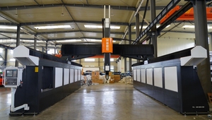 פורמט rongchilarge eprongchilarge epting מותאם אישית 5 ציר <span class=keywords><strong>cnc</strong></span> מכונת <span class=keywords><strong>cnc</strong></span>