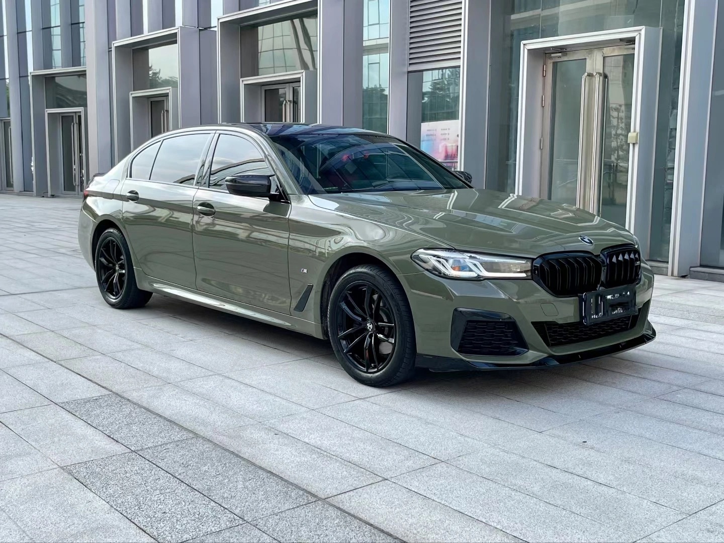 Glossy A r m y Green