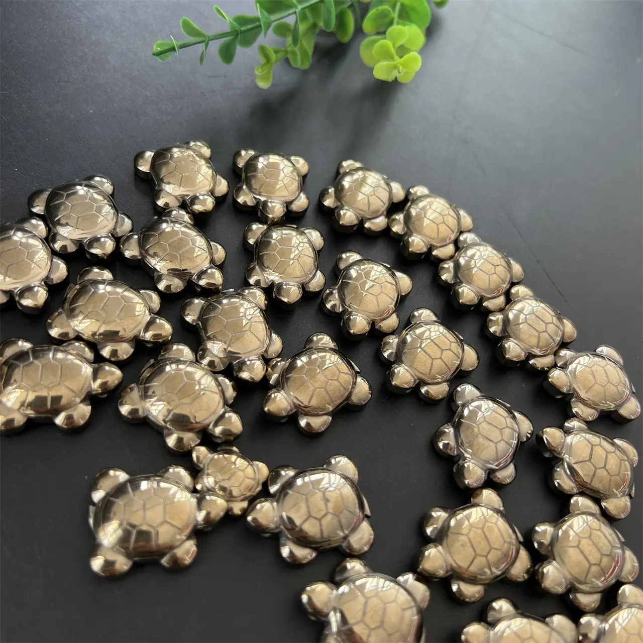 Piedra curativa de tortuga de cristal pulida en bruto tallada a mano tortuga de pirita de 25 mm