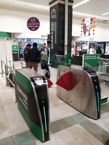 Sistema de Control de acceso con lector de código QR, torniquete de solapa automático, barrera de seguridad con reconocimiento facial - Product Image 6