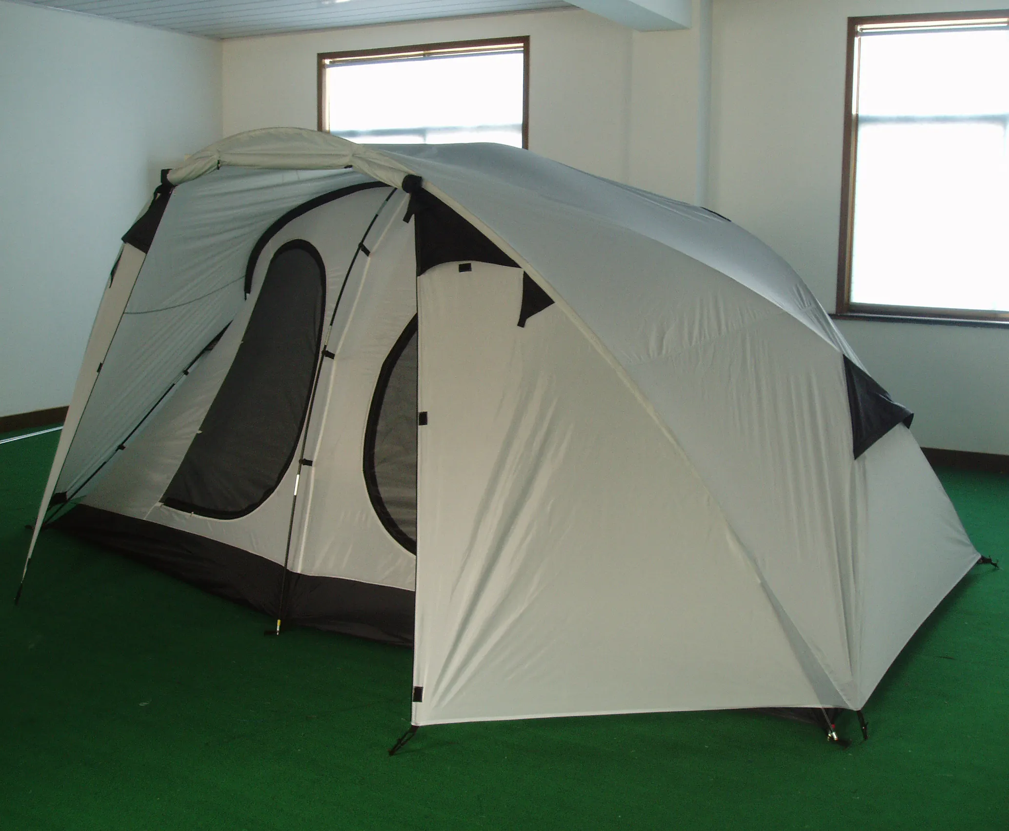 CZX-361 Family Camping Tent 8-Person 2 Rooms with Separate Doors. Waterproof Roomy Fits Up to 2 Room Size Instant Dome Tent