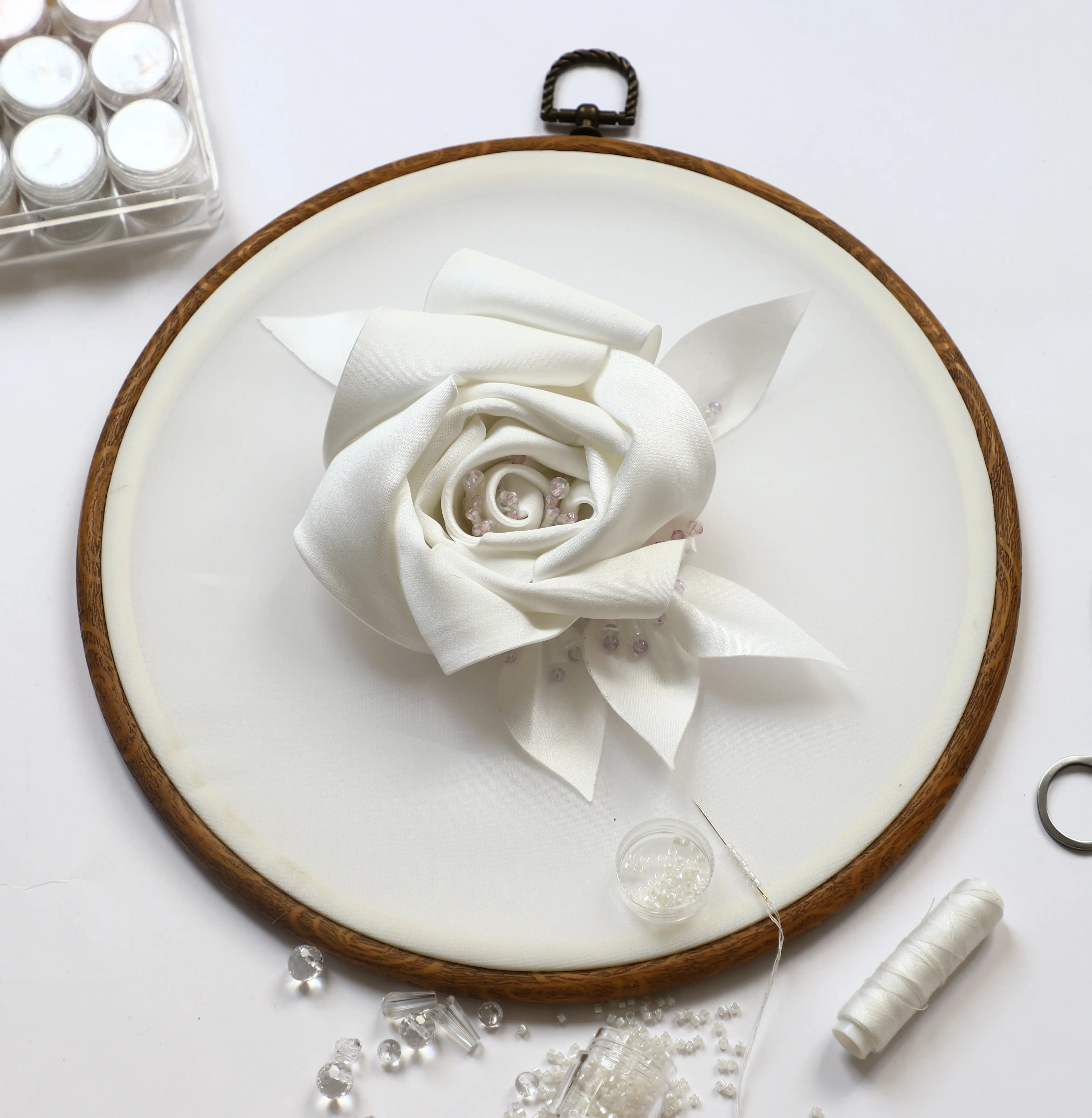 Yanzi fatto a mano 3D fiori ricamati perline Patchs pizzo Applique paillettes toppa per cucire accessori fai da te decorazione di abbigliamento