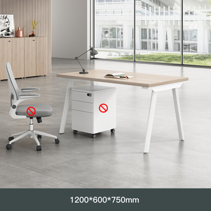 Escritorio para ordenador con partición de oficina y estación de trabajo de diseño moderno - Product Image 1