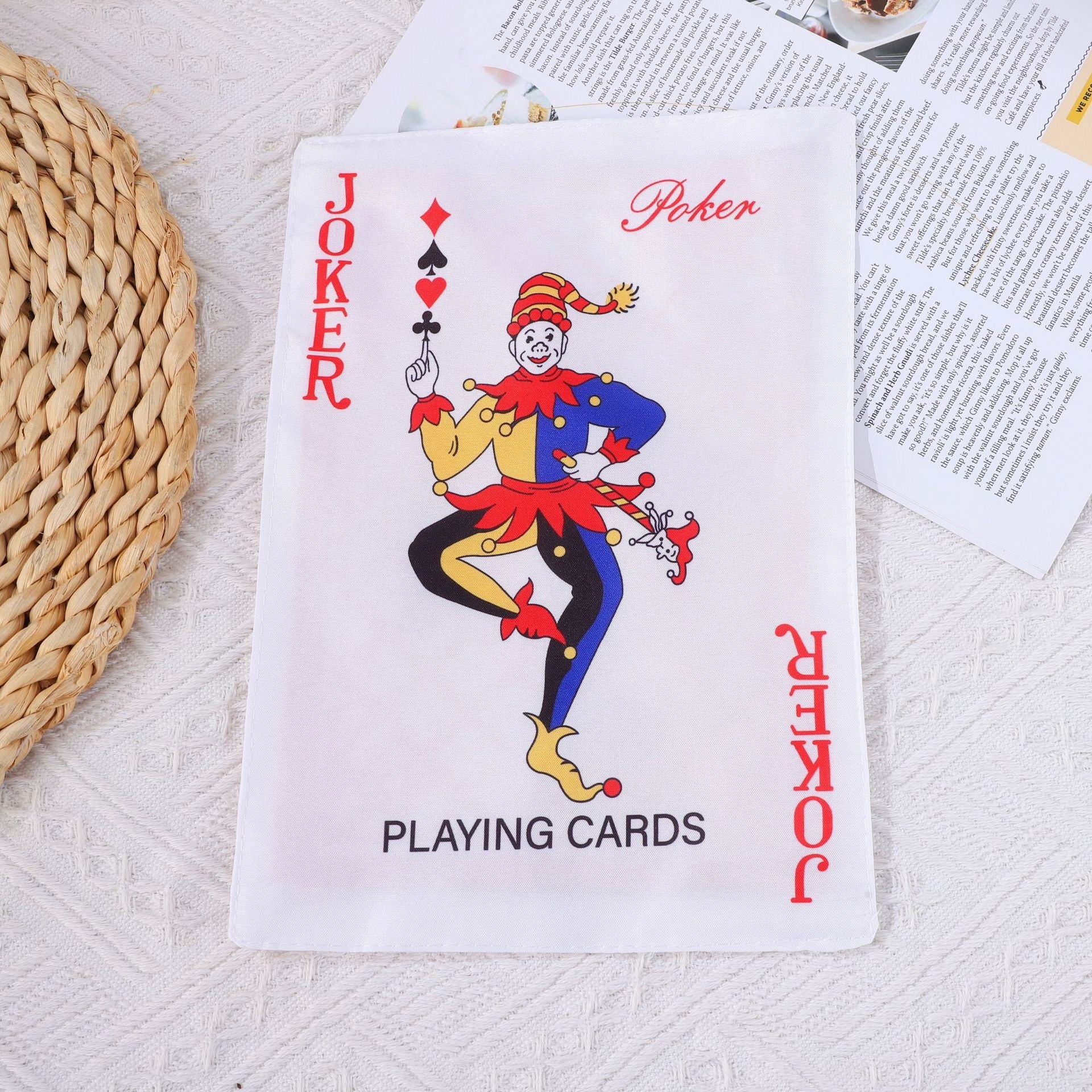 Rattling paper playing cards king opp packaging
