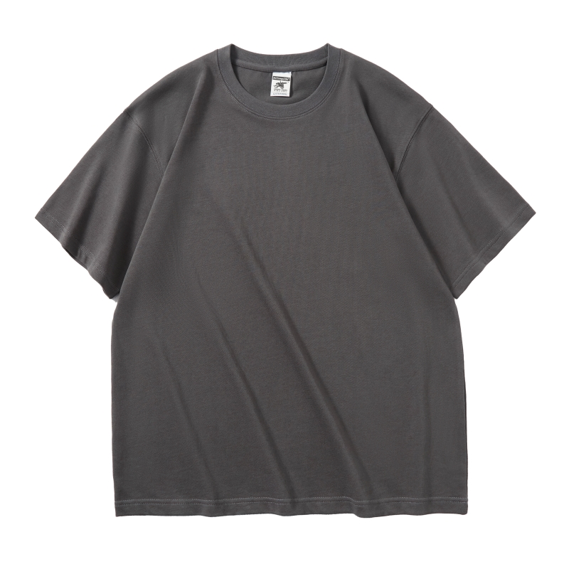 Gris oscuro