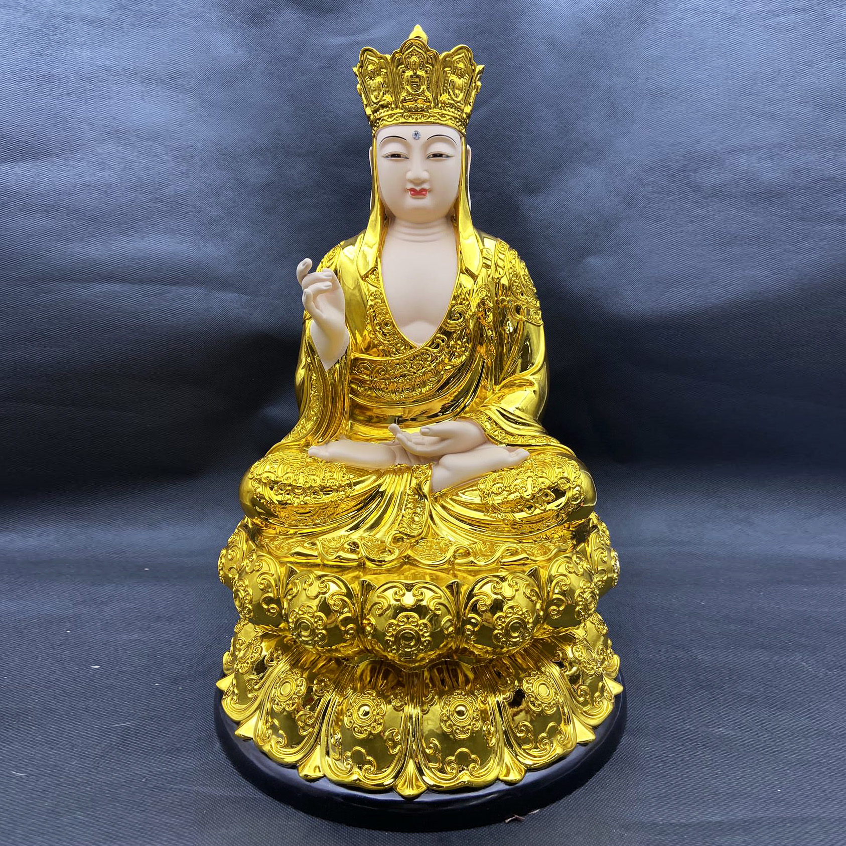 gold Ksitigarbha Bodhisattva