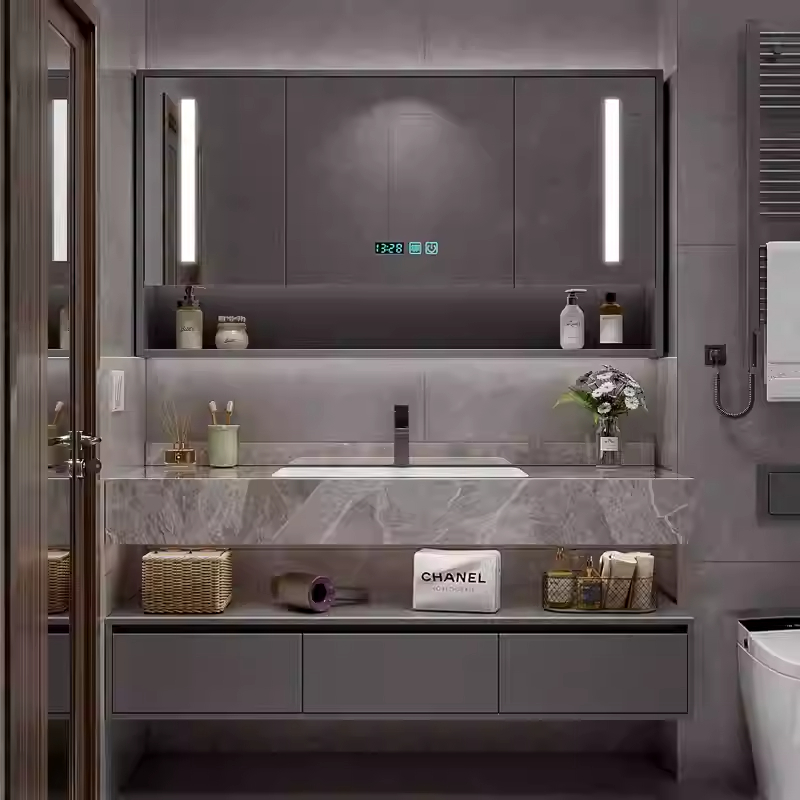 สีเทาเข้ม