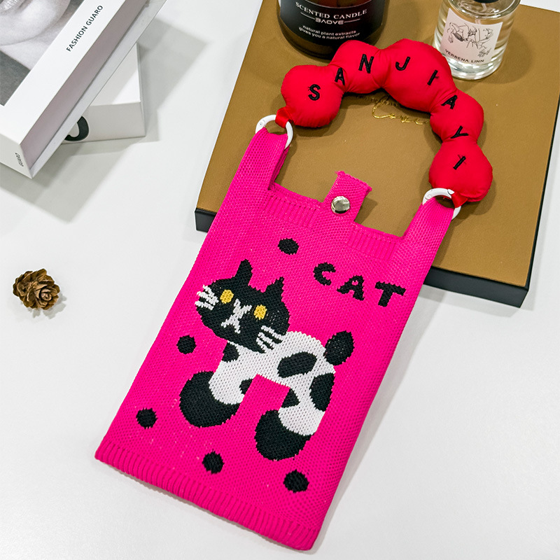 Chat coquin rose rouge