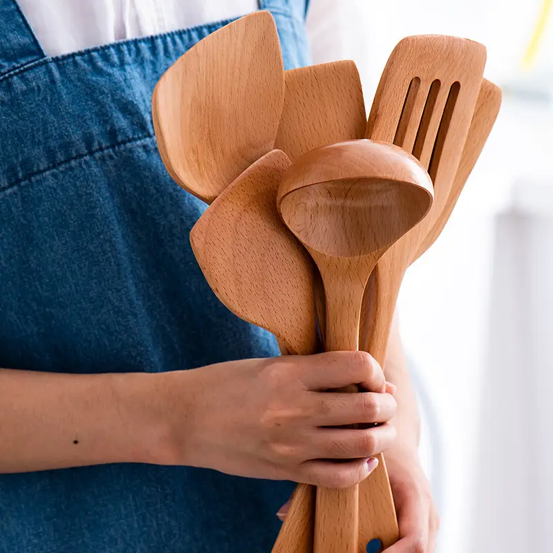 Set da cucina in legno di faggio Set di utensili da cucina occidentali Set di utensili da cucina in bambù Set di cucchiai spatola di bambù