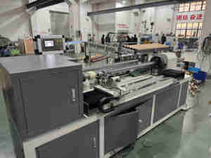 Automatische Zwei-Wellen-Papierrohr-Kernschnittmaschine mit Be- und Entladung - Product Image 3