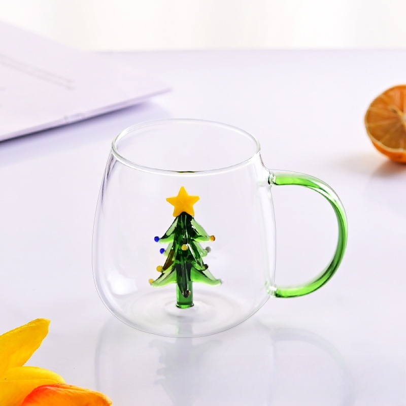 Tasse en verre motif sapin de Noël