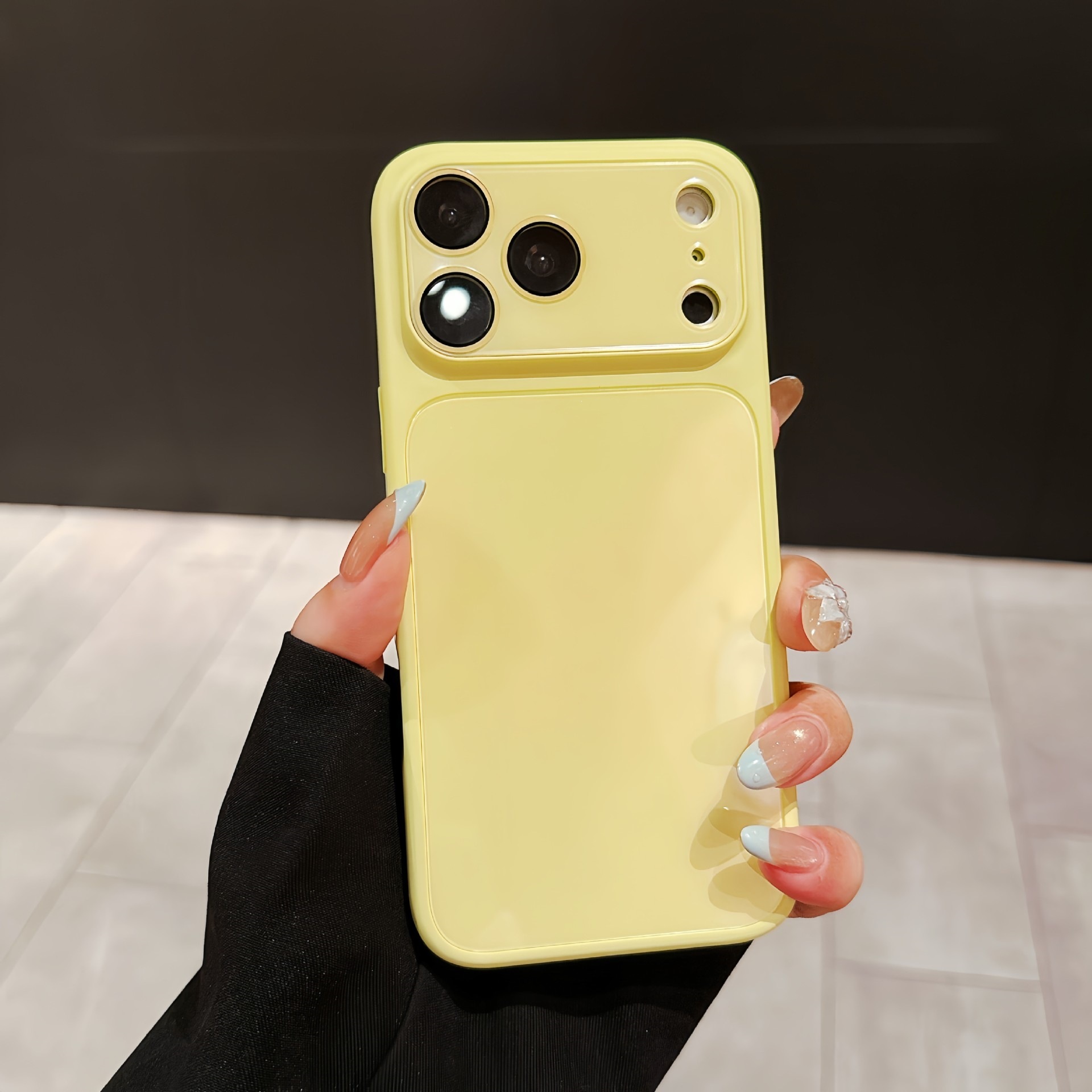 Amarillo claro