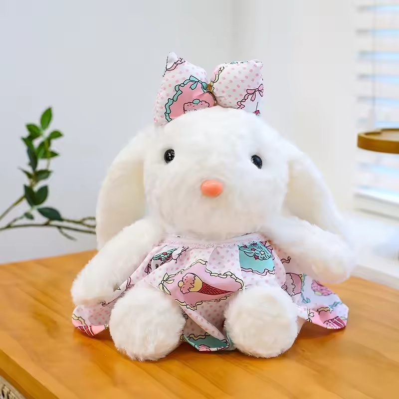 Vestido blanco de princesa con lazo de conejo-mariposa, diseño de caricatura y postre.