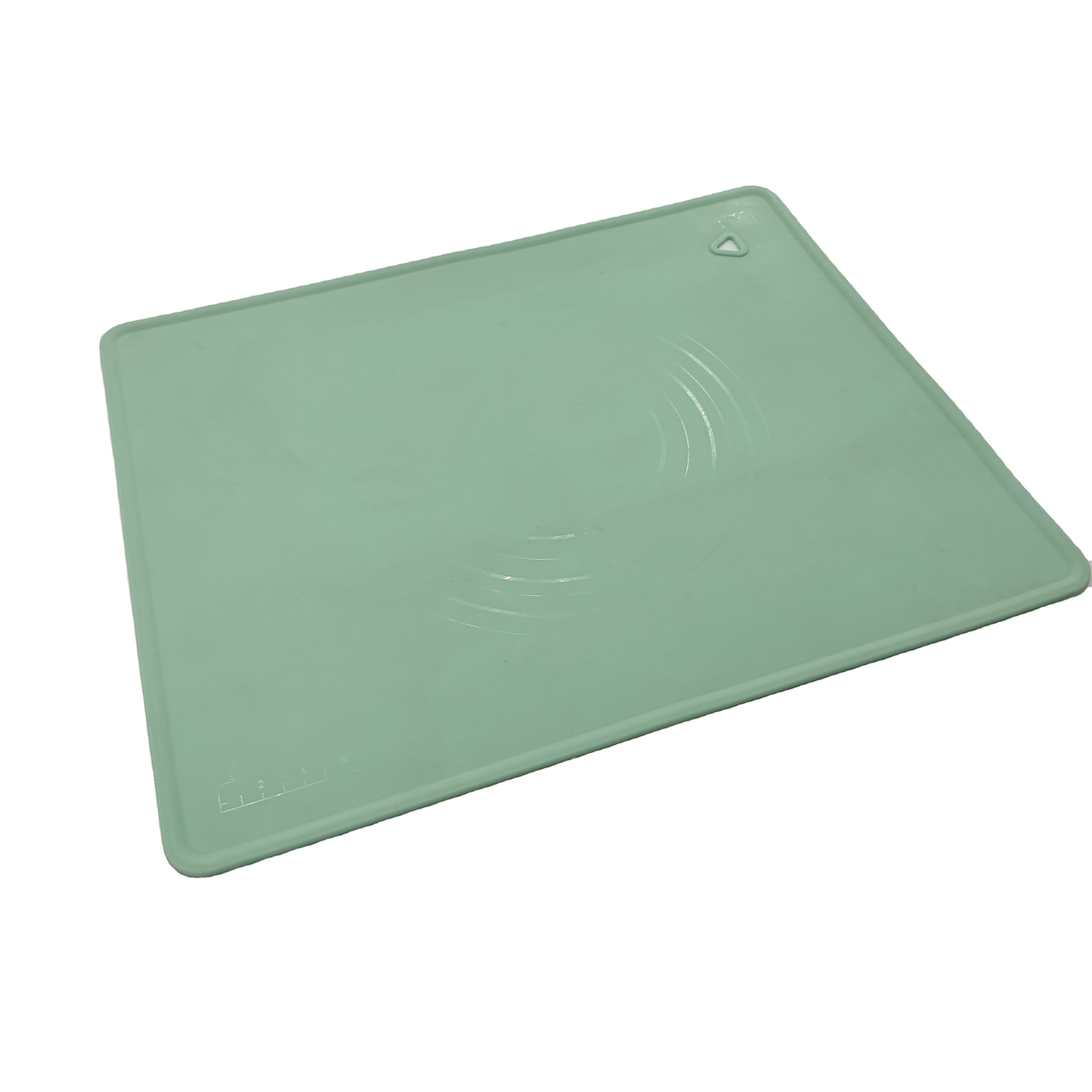 สีเขียวอ่อน