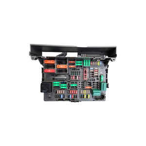 Suitable for BMW 1/3 Series X1 Front Power <strong>Distribution</strong> E81E82E90E92E84 <strong>Computer</strong> Fuse Box