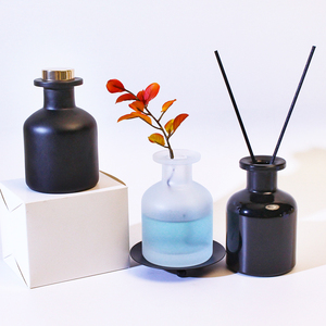 100ml 150ml mờ khuếch tán màu đen chai thủy tinh khuếch tán màu Chai thủy tinh khuếch tán sậy với nút cao su - Product Image 1