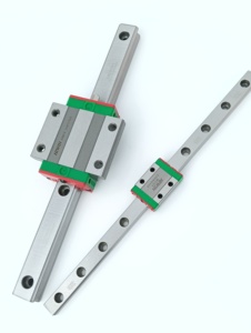 Guías lineales de acero en miniatura HIWIN, piezas CNC, deslizamiento HGH15CA HGH20CA HGH25CA, riel lineal, nuevo bloque de núcleo de motor de rodamiento PLC usado - Product Image 4