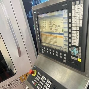 HD630B 5 eksen CNC dikey işleme merkezi Motor dijital yeni ürün sağlanan 5 eksen frezeleme makine 45 0.01 1 - 80 R.p.m 400