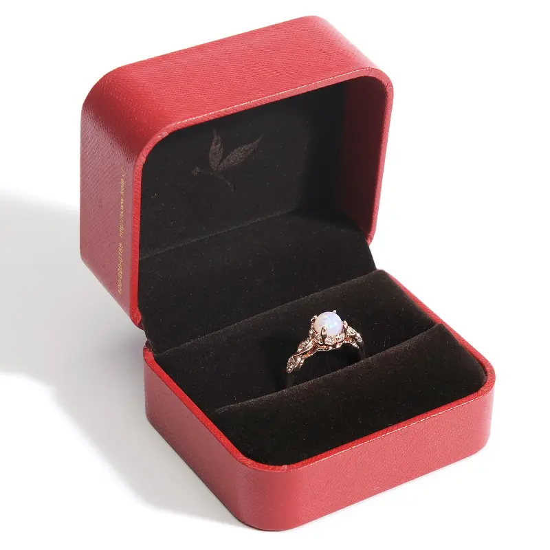 Caja de anillo de cuero blanco para regalo de San Valentín, collar de anillo de boda, venta al por mayor, nuevo estilo de fábrica de Corea, 2021