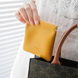 Fabrika fiyat Logo desen özel Patent deri kılıf çanta Mini Preppy dudak makyaj çantası küçük Lipgloss için özelleştirilmiş - Product Image 2