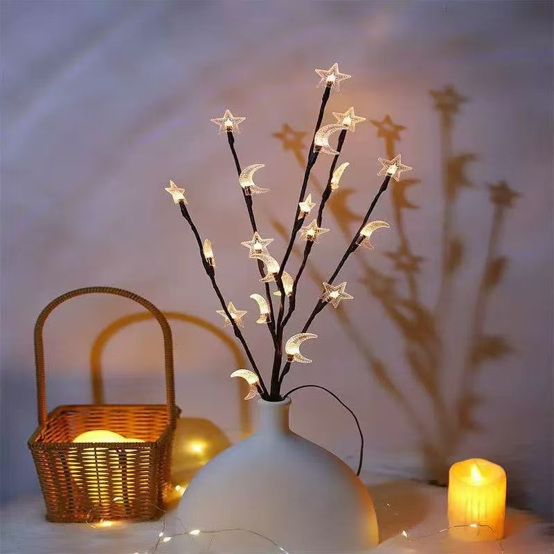 Lampe arbre étoile lune, 20 lampes - section à piles, lumière chaude.
