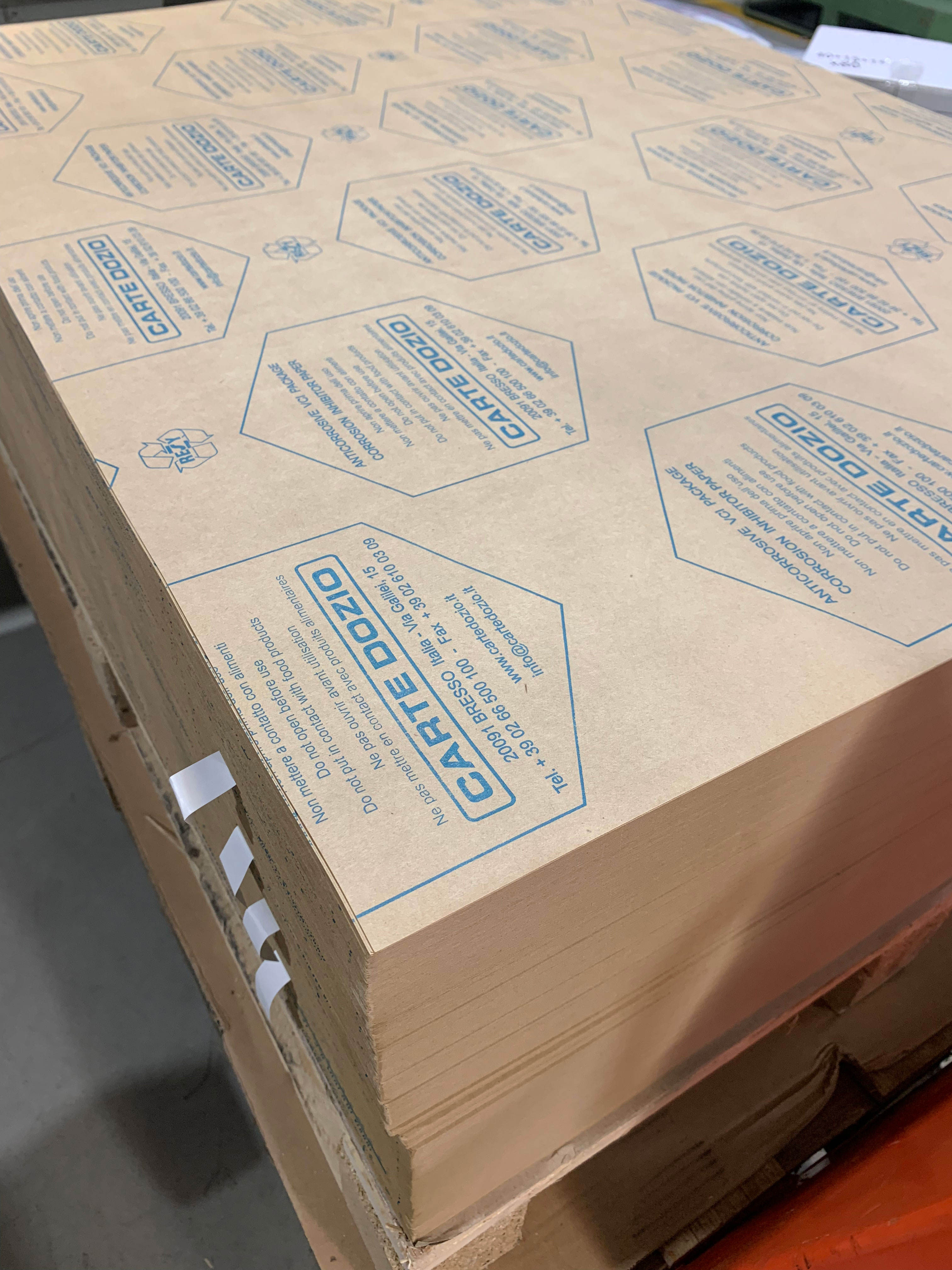 สีน้ำตาล