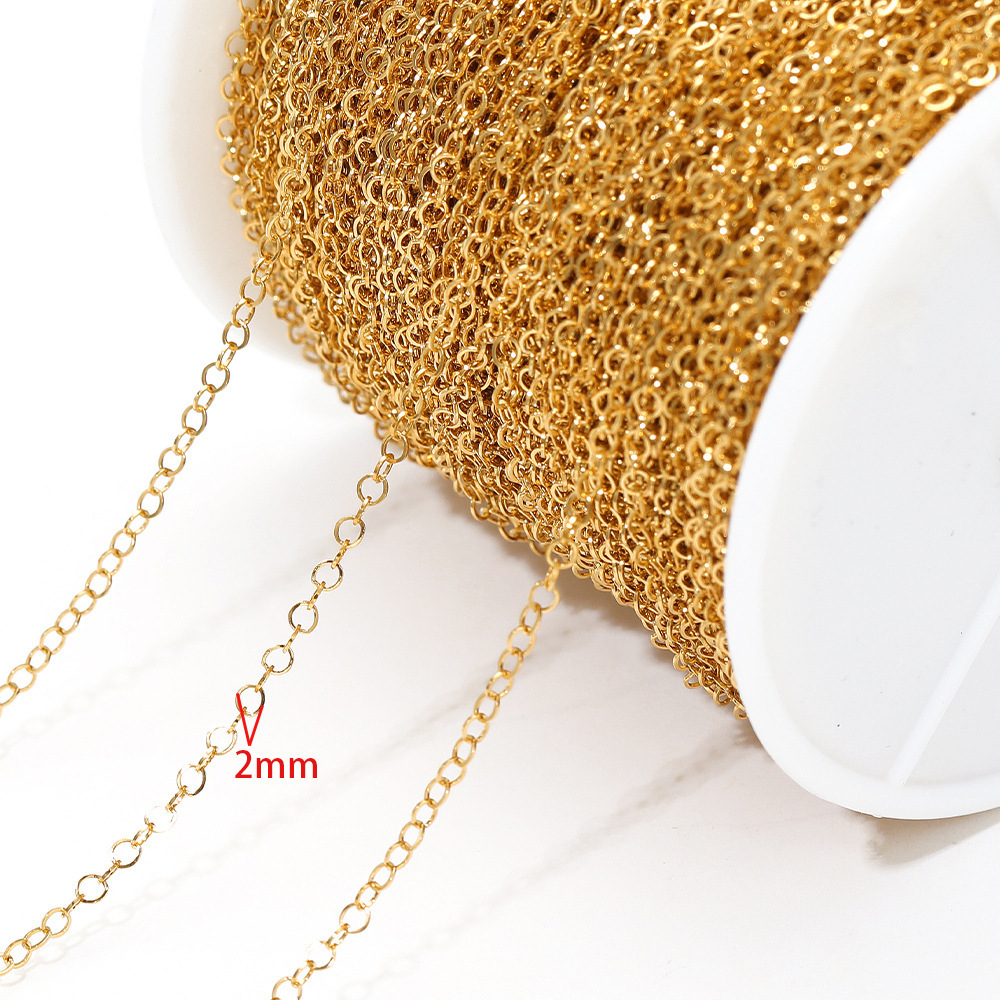 2mm wide, 0.3mm diameter circular chain gold