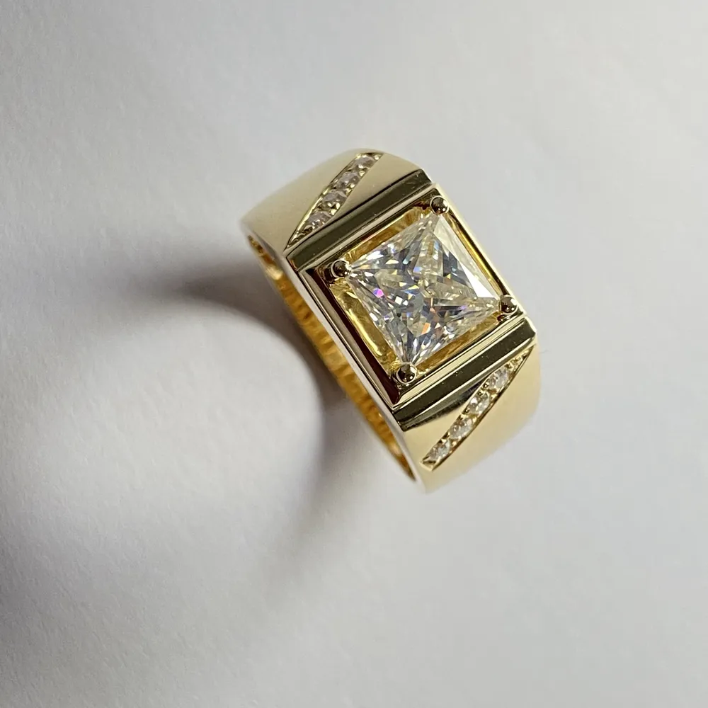 Cincin Kuning Emas 18K 2 Karat untuk Pria, Cincin Pertunangan Berlian Moissanite Potongan Putri, Cincin Perhiasan untuk Pria