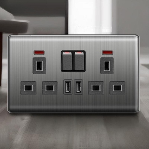 Nuevo diseño que vende interruptor de pared de enchufe múltiple doble de 5 pines con enchufe universal de luz