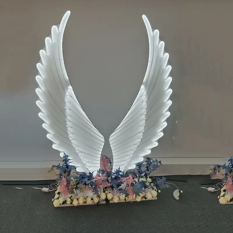 Nouvelles ailes accessoires de mariage lampe ailes d'ange scène de mariage disposition décoration d'arrière-plan