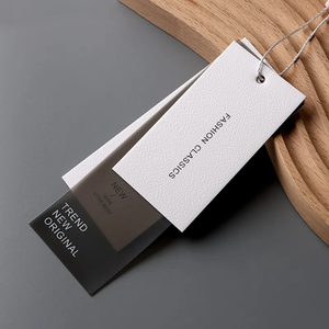 Etiquetas colgantes personalizadas de papel de lujo, logotipo de marca de ropa, papel de cartón impreso, etiqueta colgante de China, diseño de etiqueta creativo con cuerda - Product Image 6