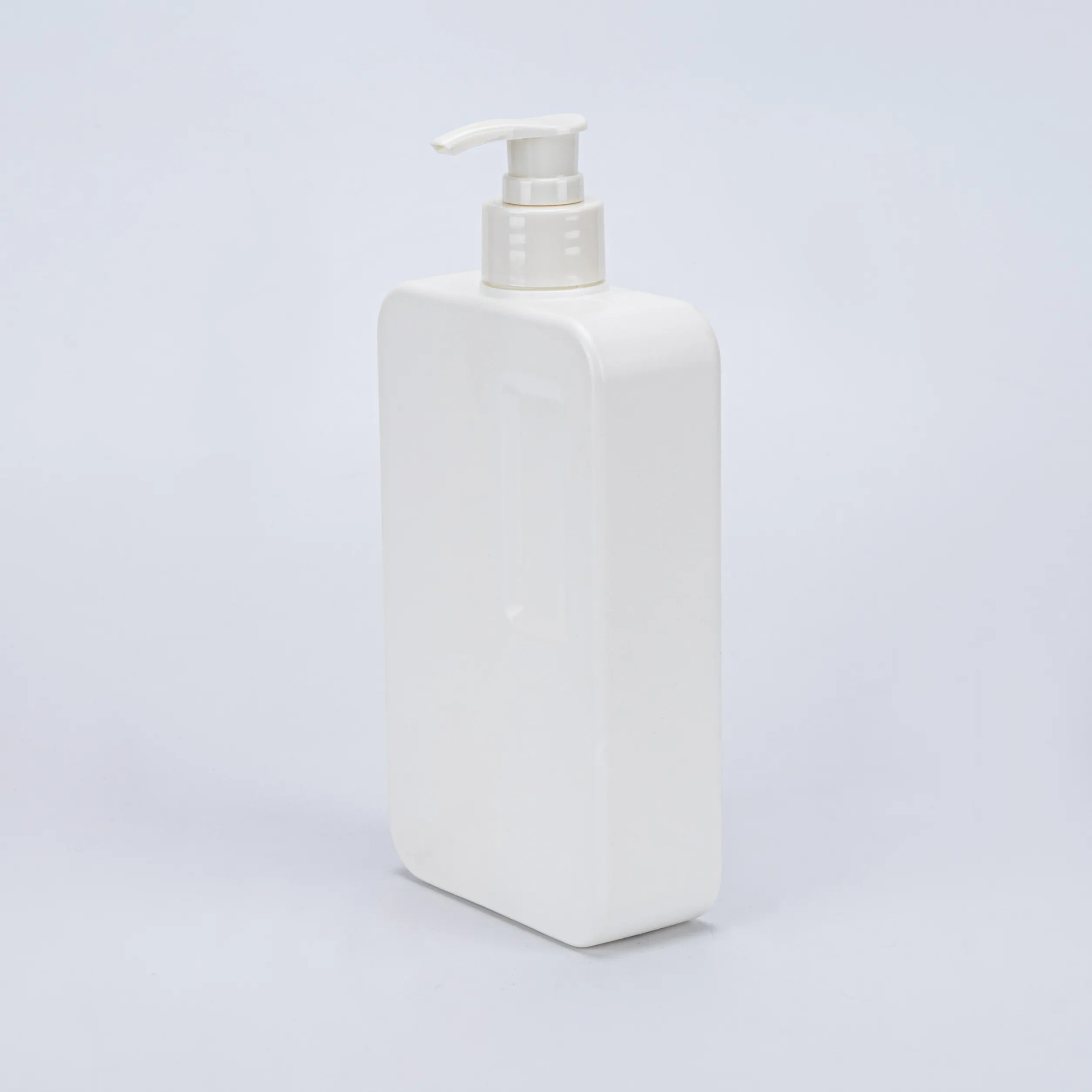 Wholesale Square Lotion Bottle With Pump HDPE 500ml Empty Shower Gel Shampoo Bottle Plastic Detergent Bottle