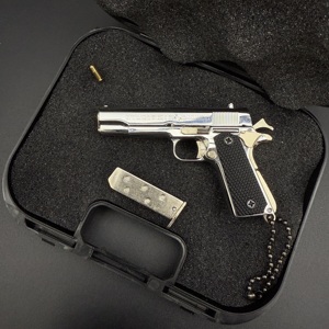 1:3 Mini 1911 alaşım oyuncak silah Model anahtarlık, olmayan ateş el yapımı tahsil hediye ile hareketli slayt ve gerçekçi detaylar - Product Image 6