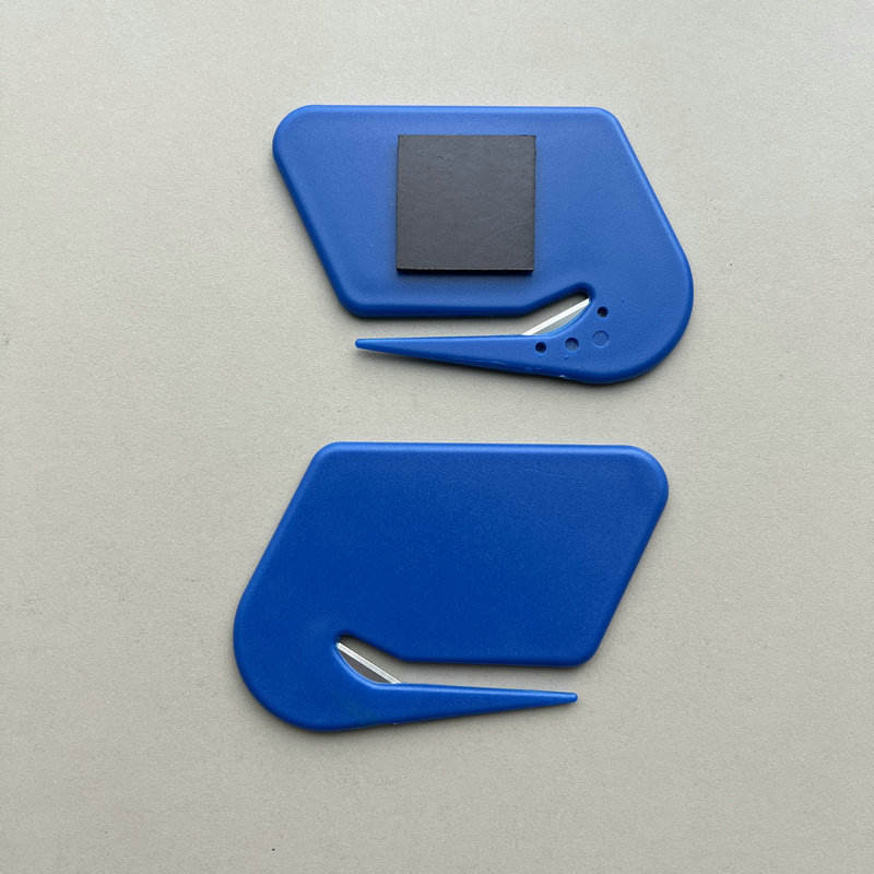 7.81X5.21x0.55 cm blue