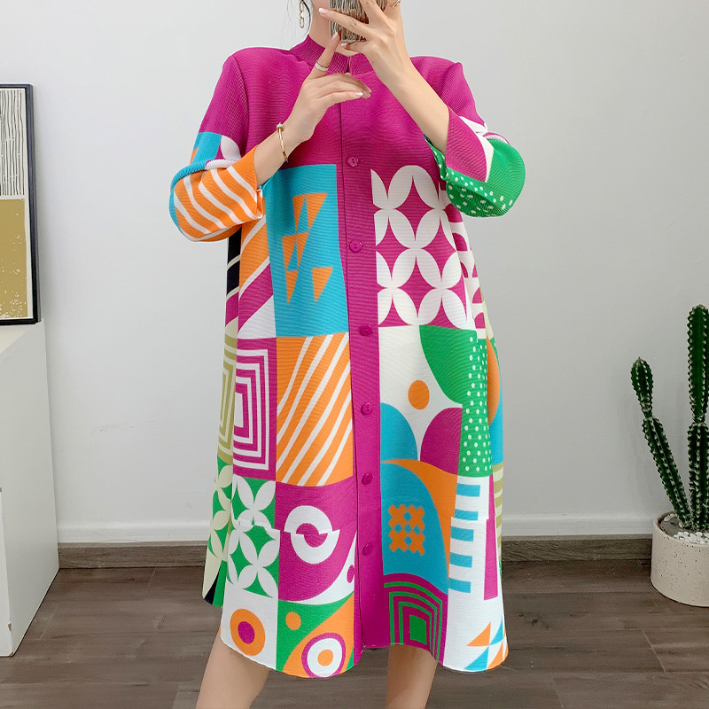 สีแดงม่วง