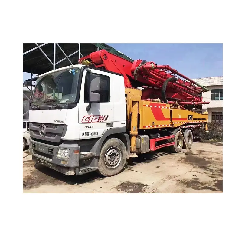 Camion pompe à béton usagé châssis Benz 2019 avec SANY Zoomlion en vente