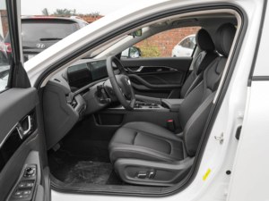 <strong>2025</strong> <strong>Best</strong> Selling Faw Bestune B70 Hatchback 1.5T Automatic Gasoline Car R18 FWD Turbo Engine <strong>Best</strong> Price for 5 Seats Automobile - Product Image 4