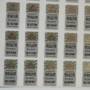 Adesivo con codice QR di sicurezza con etichetta antigraffio di autenticità stampata personalizzata numero di serie unico etichetta vuota olografica 3D originale originale