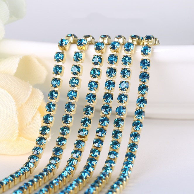 Chaîne en or/zircon bleu