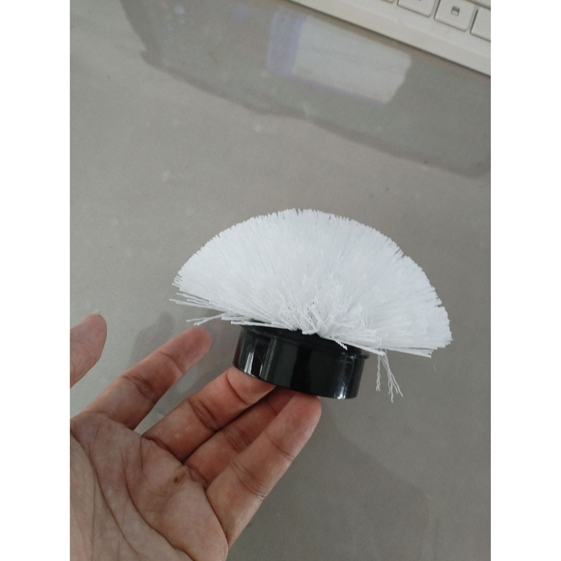 Mushroom brush
