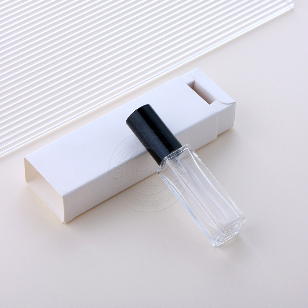 Black+White Box