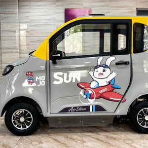 EEC sertifikalı 3000W motorlu Mini elektrikli araba tamamen kapalı dört tekerlekli 3 koltuk LED ışıkları ile yeni enerji araç