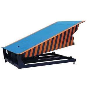 Fixed Boarding Bridge Warehouse Logistics Container Truck <strong>Loading</strong> <strong>and</strong> <strong>Unloading</strong> Auxiliary <strong>Platform</strong>