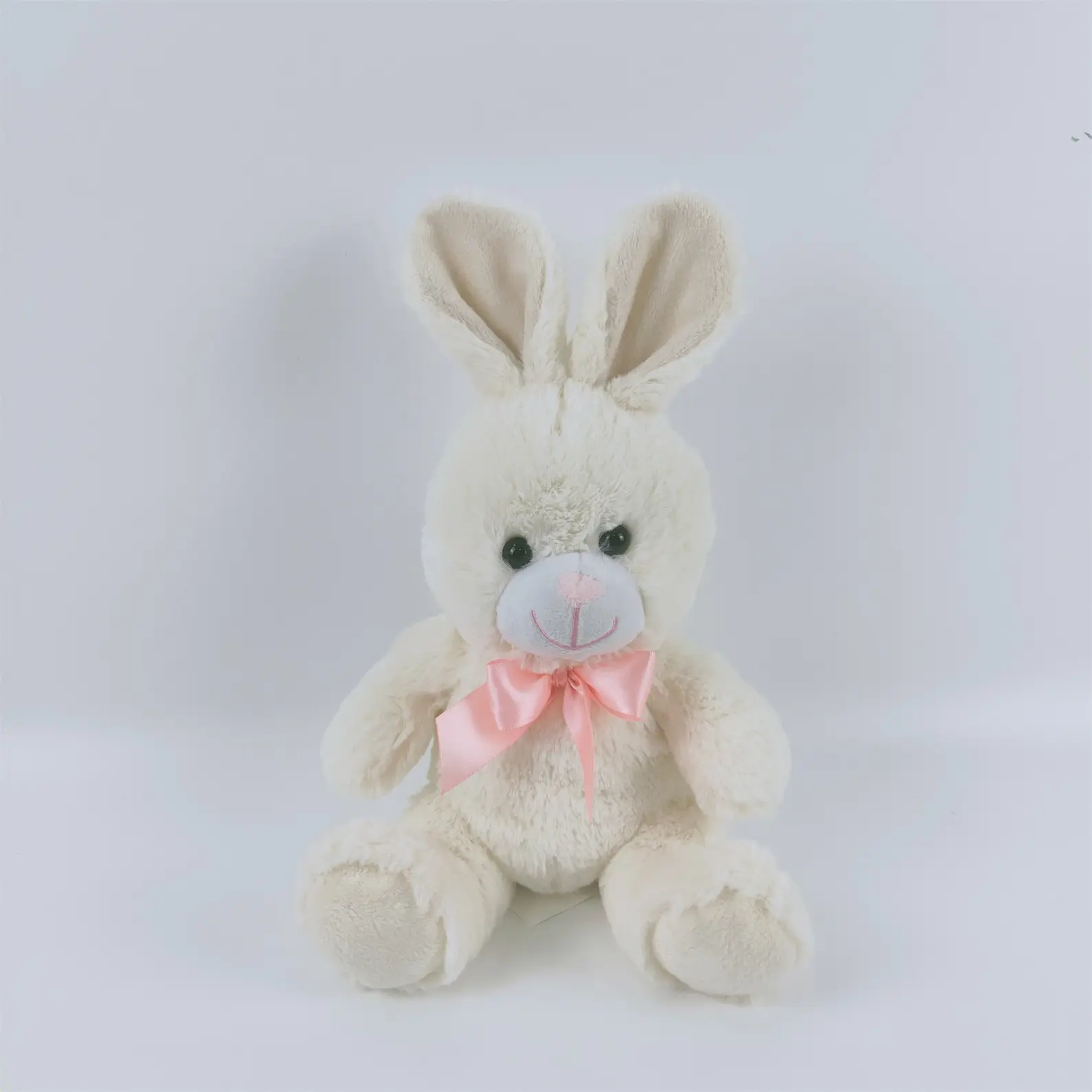 Peluş paskalya dekorasyonu tavşan oyuncak yumuşak tavşan oyuncak hediye kurdele ile doldurulmuş paskalya tavşanı