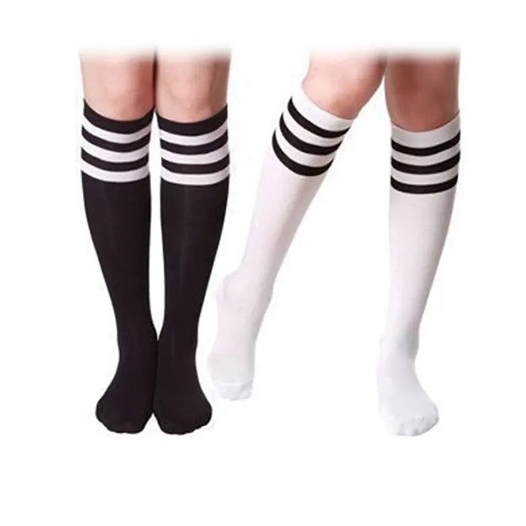 Chaussettes en coton personnalisées, hautes, blanches et noires, pour femmes, tube long, rayées, au genou, pour femmes sexy et écolières, nouvelle collection