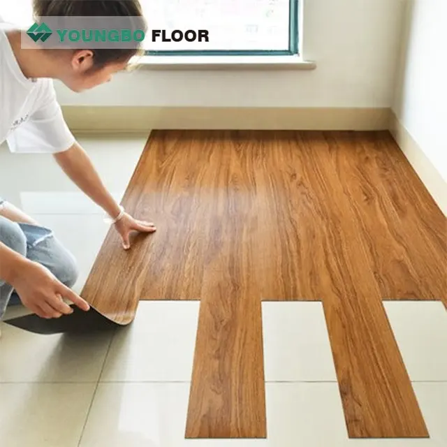 Wasserdichter Luxus-Vinyl-Boden aufkleber LVT Selbst klebende PVC-Bodenfliesen mit trockenem Rücken