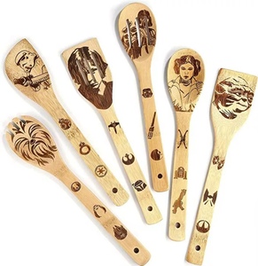 Sendok memasak & melayani peralatan Set <span class=keywords><strong>Spatula</strong></span> bambu sendok memasak berlubang untuk hadiah Logo Laser kayu mentah alami modis