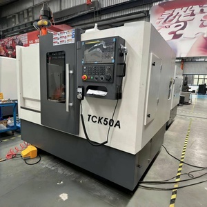 Torno horizontal CNC TCK50A de alta velocidad Máquina herramienta de cama inclinada digital para torneado de metales para procesamiento de metales - Product Image 3
